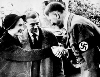 Los duques de Windsor con Adolf Hitler